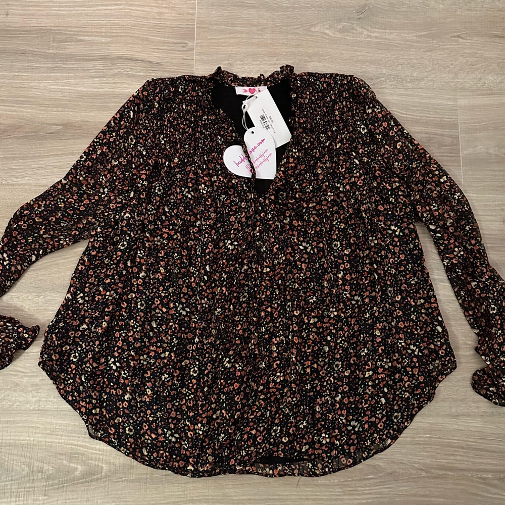 BuddyLove Everly top. Size large. NWT